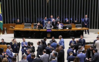 Câmara aprova projeto que reajusta multa por adulteração de combustíveis